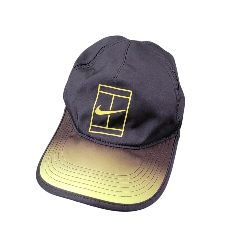 Nike Featherlight Dri-Fit Cap Strapback OSFA Black/Gold Preowned